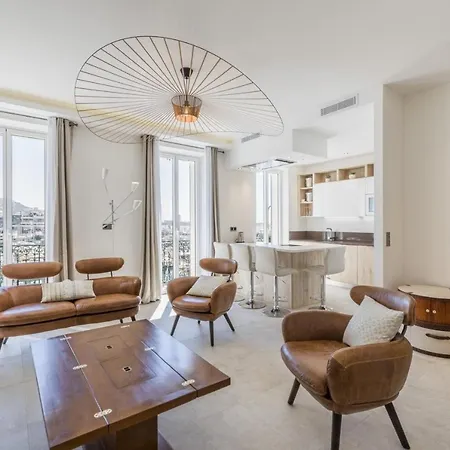 Apartment Quai Saint Pierre - One Of A Kind Premium 2 Bedroom Facing Old Harbour