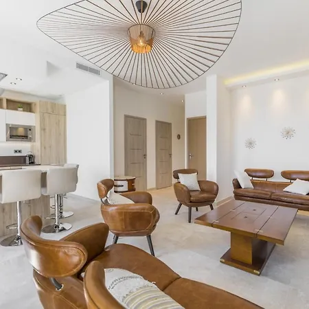 Quai Saint Pierre - One Of A Kind Premium 2 Bedroom Facing Old Harbour *