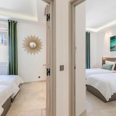 Quai Saint Pierre - One Of A Kind Premium 2 Bedroom Facing Old Harbour Apartment