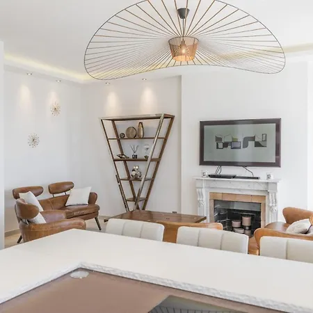 Quai Saint Pierre - One Of A Kind Premium 2 Bedroom Facing Old Harbour * Cannes